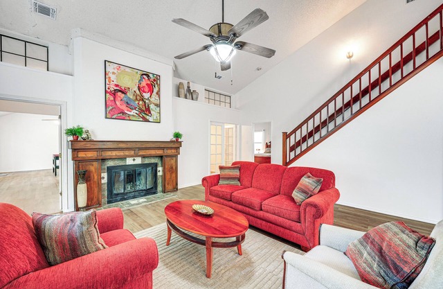 Spacious San Antonio Home: Google Fiber, Game Room