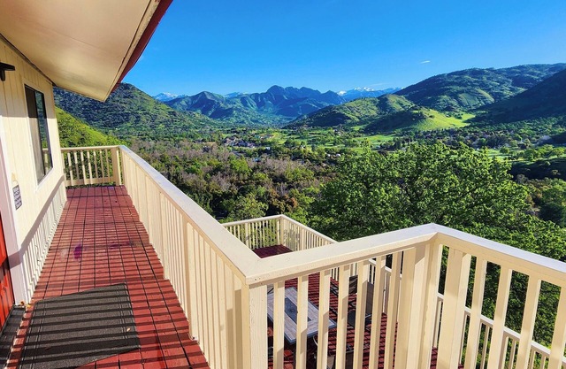 Spacious Sequoia Park 5 bed 3 bath house w/AC & WIFI in charming Three Rivers