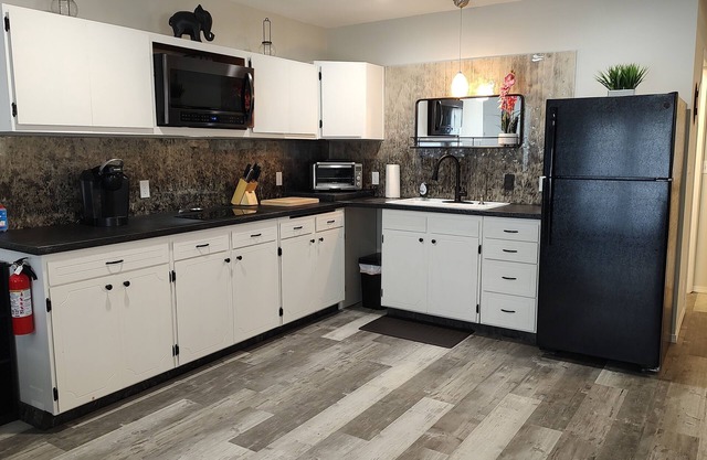 Spacious Studio with Private Entrance
