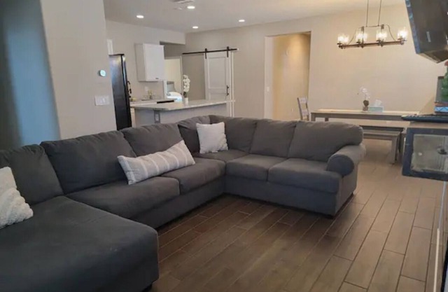 Spacious Surprise Home with office and gym. 30 mins from Lake Pleasant!