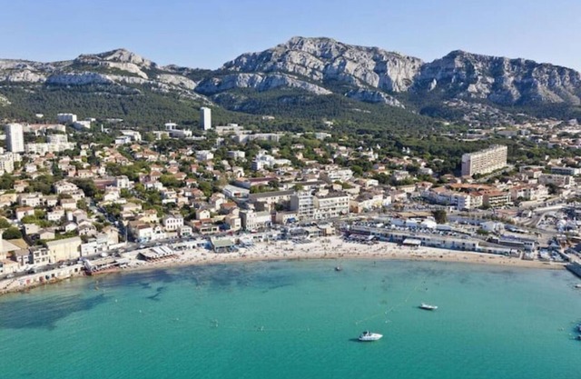 Spacious T2 near the beach and calanques