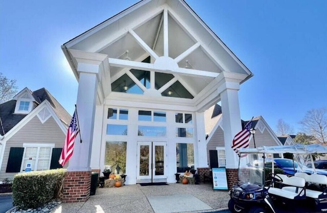 Spacious unit Townhome. 2 beds, 2 baths #1