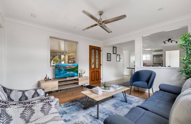 Spacious Urban Cosy Cottage with Patio