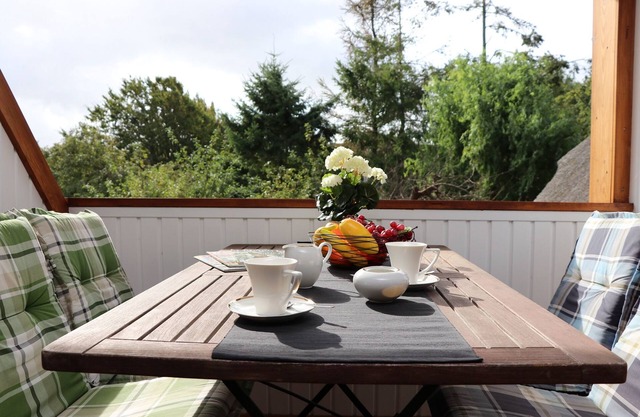 Spacious vacation apartment with a view of the Bodden