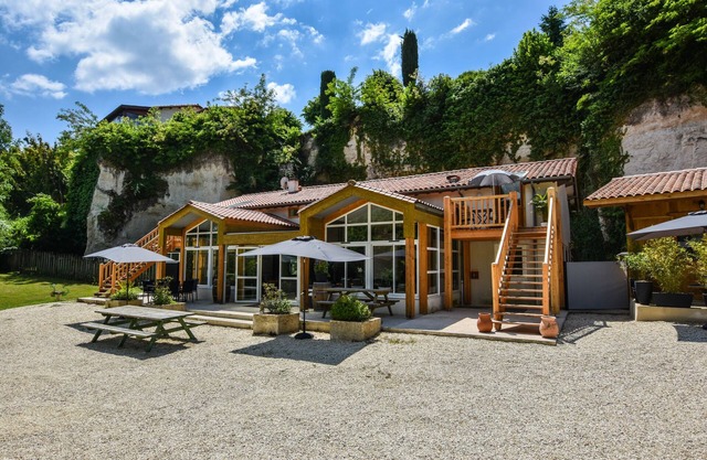Spacious villa with private garden