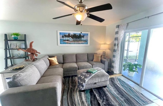Sparkling 2bed 1bath Beach Home - Unit 214
