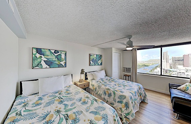 Sparkling Hawaiian Monarch Studio | Pool + Gym