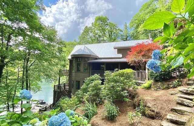 Sparkling Waters Lakefront Retreat | Scenic Lake Glenville & Mountain Views With Hot Tub