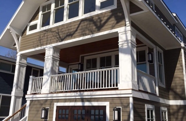 SPECIAL DISCOUNT ON MACATWA BEACH FRONT HOME ALONG HOLLAND's LAKE MICH. SHORE
