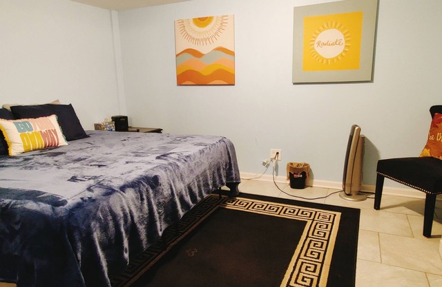 Special Skevanston Space 2mi to Northwestern University & beach