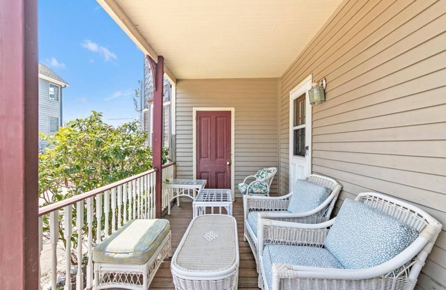 Special:Wk or Wkend7.5to7.12*3rd to Beach*Beautiful*Clean*Across VET Prk*B.Haven