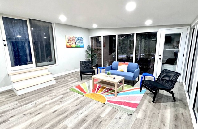 Specious Morden Home near Furniture Market