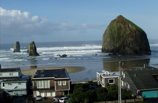 Spectacular Cannon Beach View Home - Life's a Beach