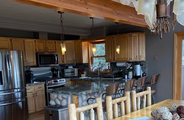 Spectacular Mountain Getaway