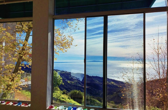 Spectacular Ocean & Mountain View Villa