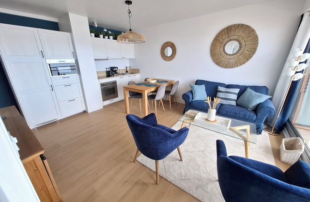 SPECTACULAR SEA VIEW MAGNIFICENT BRIGHT 3* APARTMENT WITH LOVELY TERRACE