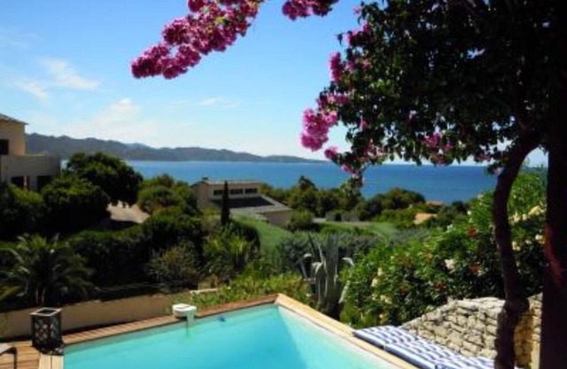 Spectacular sea view from the pool, as if on the deck of a boat.