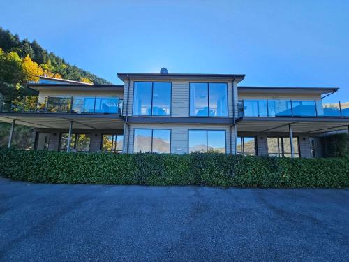 Spectacular Views & Comfort in Queenstown