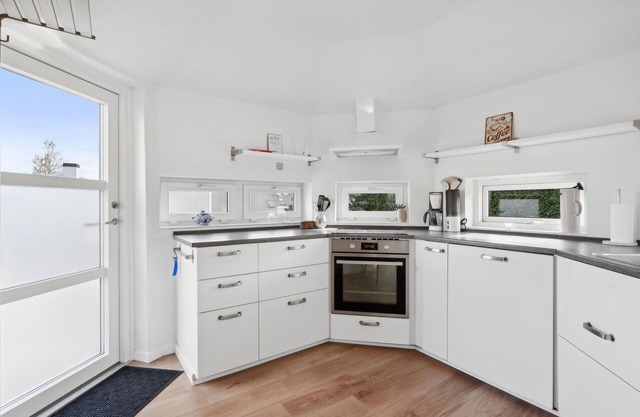 Spend a wonderful holiday in this holiday home in the north of the island of Funen.