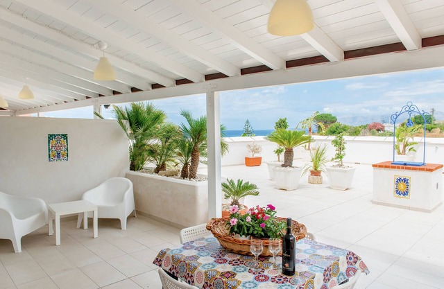 Splendid apartment in villa 150 meters from the beach wifi rental car