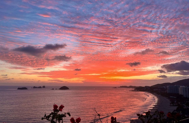 Splendid First-Class Beach Penthouse at Amara Ixtapa