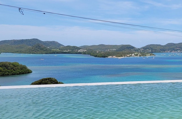 Splendid villa with sea view from the sailor and Club Med infinity pool