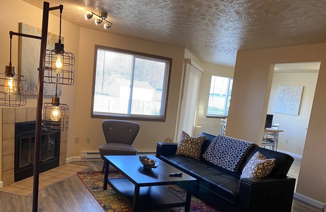 Spokane Valley Newly Remodeled 2 BR Apt