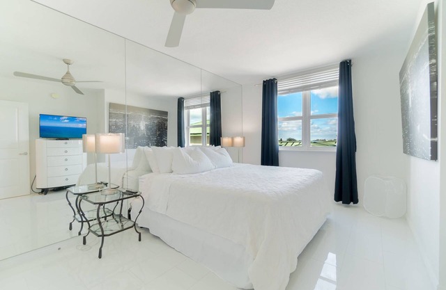 Spring Deals! The Boardwalk Suite - Casa Costa 405N, Pools, Jacuzzi, Beach, & Dog Friendly