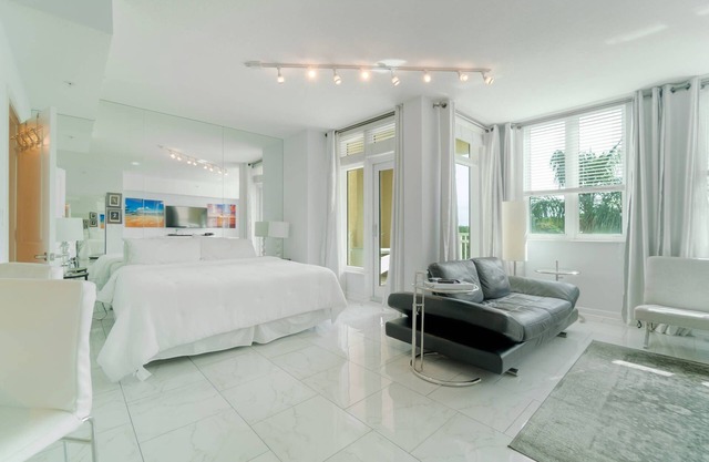 Spring Deals! The Beachy Blues Suite - Casa Costa 308S, Pools, Jacuzzi, Beach, & Dog Friendly
