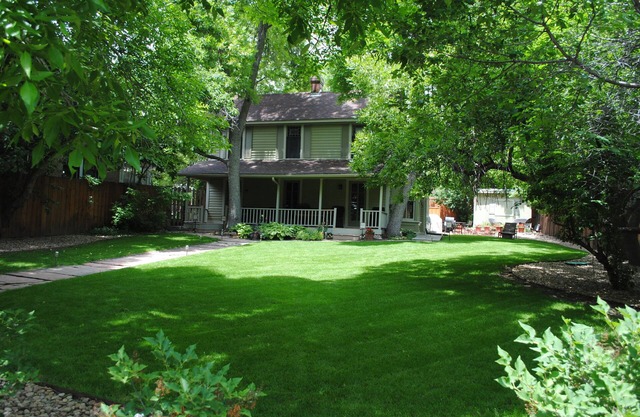 Spruce Street hideaway