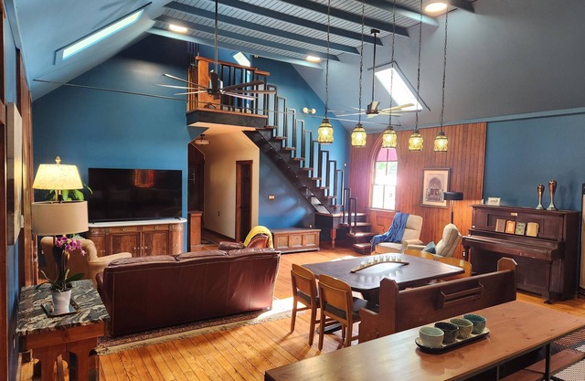 St. John's - Simply Divine, 2-8 guests, Harpers Ferry