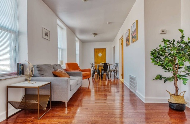Stairway 3BR Apt w W D Home Theater