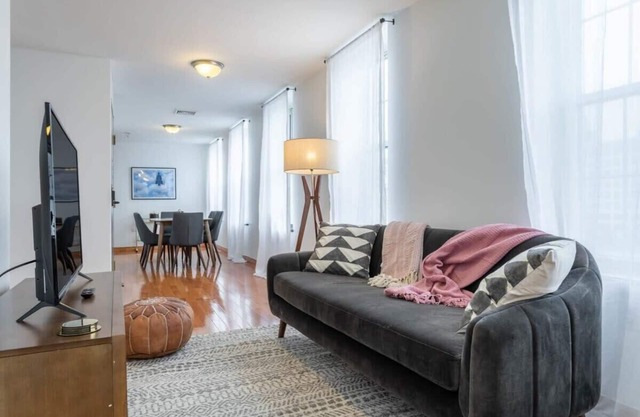Stairway | 3BR Apt w W/D Ideal for Groups