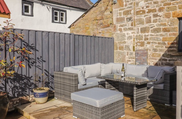 STANLEY BARN, pet friendly, with a garden in Brampton, Cumbria