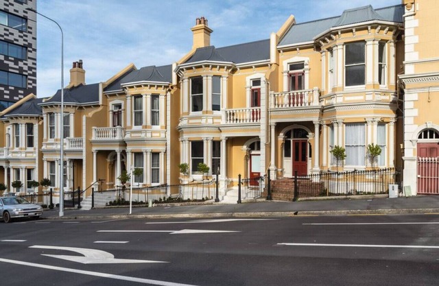 Star Struck on Stuart- Luxury 1 bedroom Apartment
