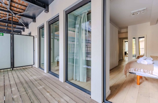 Stassart II - Two Bedroom Apartment, Sleeps 4