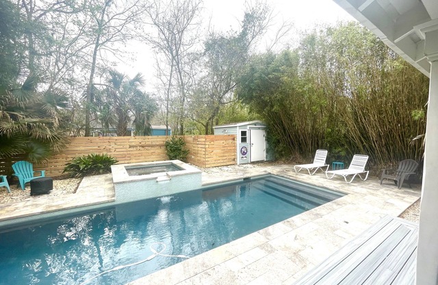 Stay at Bay Haven! A Bohemian Bungalow with a Private Pool