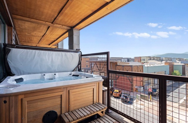 Stay Cozy in Park City | Private Hot Tub, Fireplace + Olympic Park Access
