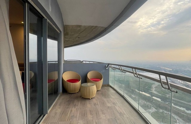 Stay in luxurious s