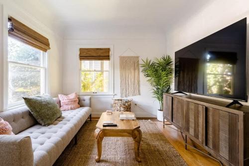 Stay Portland - The Ladd's Addition Bohemian Dream - 95 WalkScore