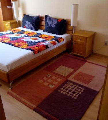 Stay with Me bed and breakfast, parking, pets welcom