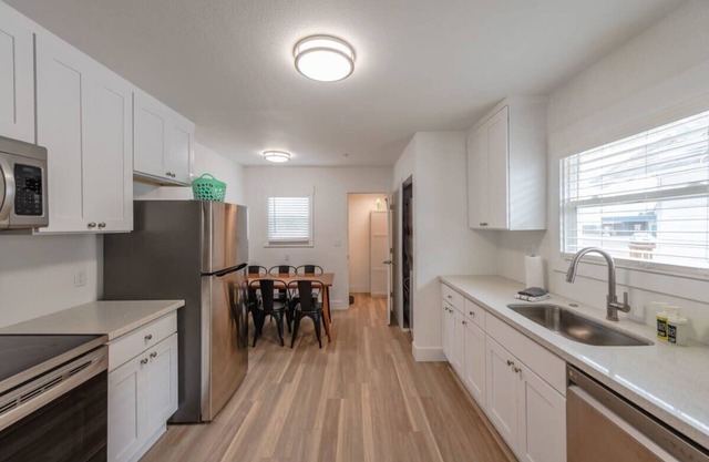 #StayinMyDistrict Coos Bay Zen Cottage