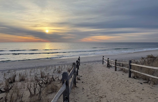 Steps to a private beach with access, 3-bedroom townhome in fabulous Mantoloking