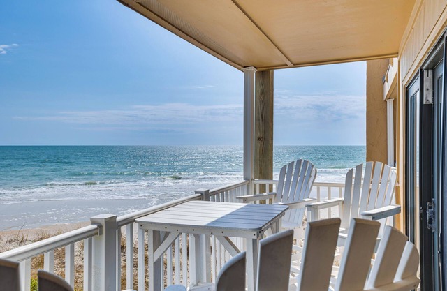 Steps to the Beach: Oceanfront Condo w/Lanai!