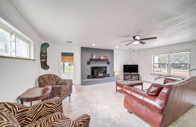 Steps to the Lake: Eufaula Home w/Game Room!