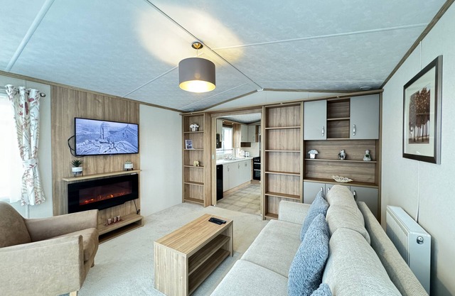Stewart Resort Lodge 2 - a lodge that sleeps 4 guests in 2 bedrooms