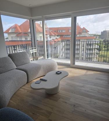 Stijlvol nieuwbouwappartement op wandelafstand zee - INCLUSIEF PARKEERPLAATS