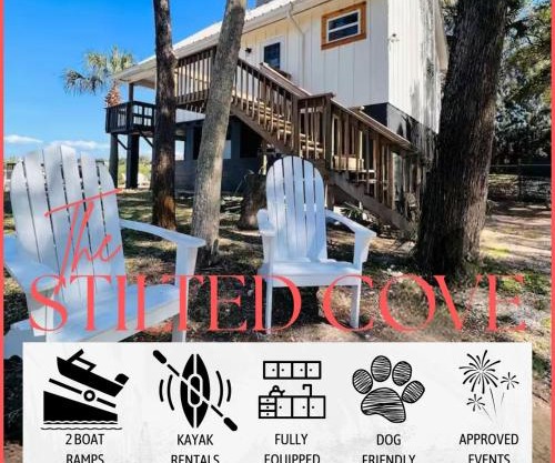 Stilted 2BR canal home, full kitchen, yard, pets!