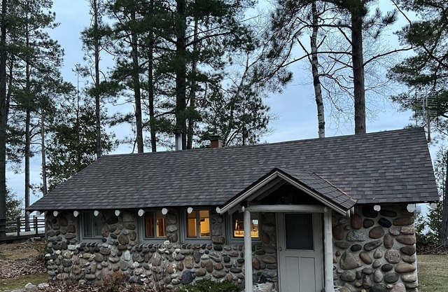Stonecliffe Cottage on Lake Huron
