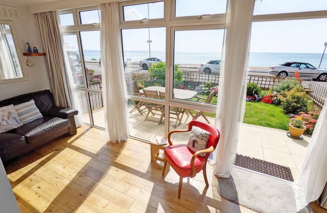Stonesthrow - Bognor Regis - a flat that sleeps 4 guests in 2 bedrooms